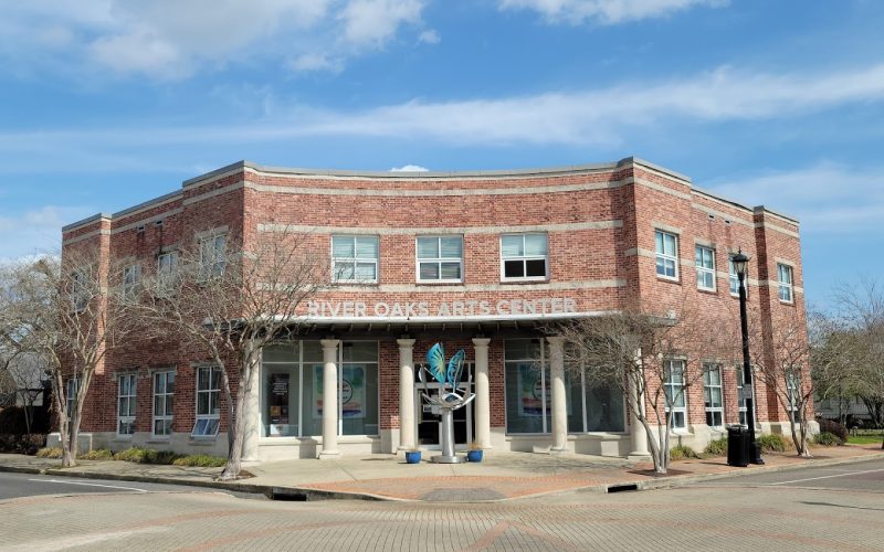 River Oaks Square